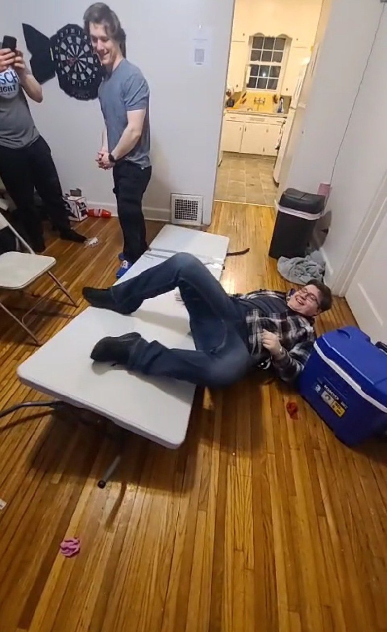 ohnoourtableitsbroken